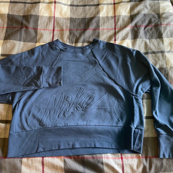 CLOSET CLEAN OUT - Picture 5 of 16